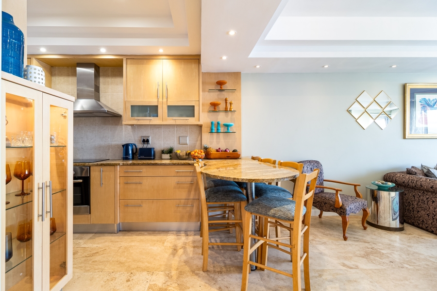 2 Bedroom Property for Sale in Mouille Point Western Cape